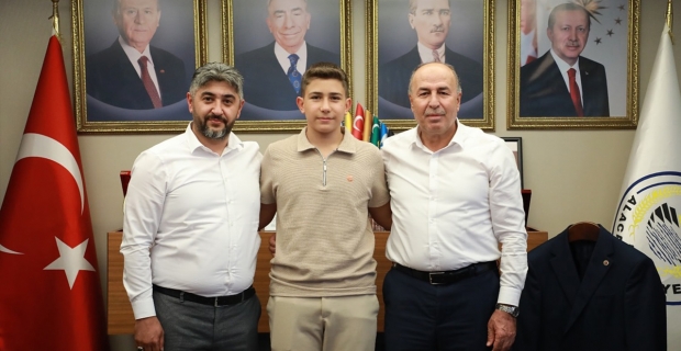 Türkiye 3.’sü Judocu İlhan Yılmaz’dan Şerif Arslan’a ziyaret