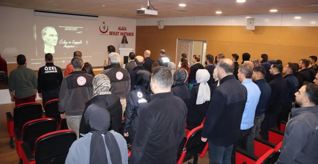 Alaca'da sağlık çalışanları Atatürk’ü andı