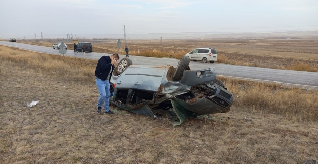 Alaca’da korkutan kaza: Araç takla attı, sürücü yaralandı