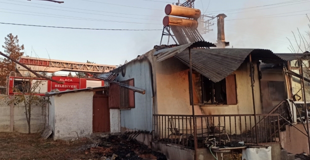 Alaca’da korkutan yangın! 1 kişi yaralandı
