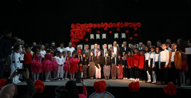 Alaca’da Öğretmenler Günü töreni: Aday öğretmenler yemin etti