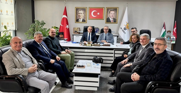 AK Parti'de İlçe Başkanları ile bir araya gelindi
