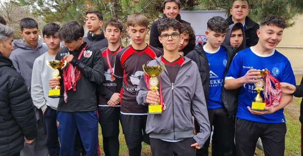 Alaca Fen Lisesi Oryantiring Takımı Çorum birincisi oldu