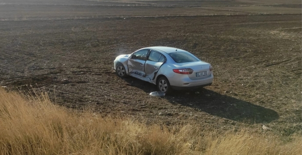 İki araç burun buruna çarpıştı: Yaralılar hastanede