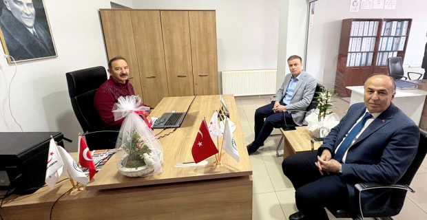 Kaymakam Dinçer ve Başkan Arslan’dan Noter Abdullah Bahçeci’ye ‘hayırlı olsun’ ziyareti