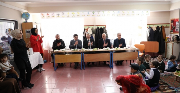 ‘Yerli ve milli değerlerle güçlü bir geleceğe hep birlikte yürüyoruz’