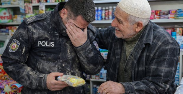 Acının ortasında insanlık dersi: Elbistanlı bakkaldan duygulandıran sözler