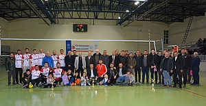 Voleybol Turnuvası'nın şampiyonu Alaca Önder