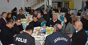 Depremzede aileler için iftar yemeği düzenlendi