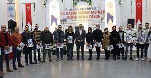 bÖğretmenlere başarı belgesi verildi/b