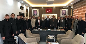 Murat Alparslan’dan AK Parti İlçe Binasına ziyaret