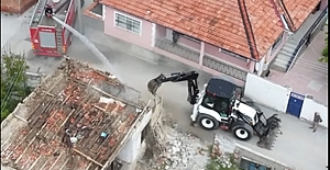Alaca’da metruk evler yıkılıyor