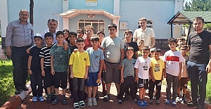 Alaca’da Kur’an sesi yükseliyor: Müftü Karadavut’tan yaz kursu öğrencilerine ziyaret