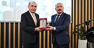 Alacalı hemşehrimiz Avni Çelik’ten örnek hamle: Başarılı öğrencilere özel burs fonu kuruldu