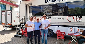 Kızılay’dan bağışçılarına madalya ve teşekkür belgesi