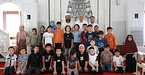 Kur’an öğrenen çocuklara Başkan Arslan’dan destek