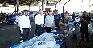 : Alaca’da dikkat çeken buluşma: Başkan Arslan’dan pazar çıkarması