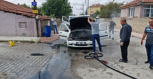 Seyir halindeki otomobilde korkutan yangın
