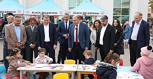 Alaca’da Minik Kalplerden Filistin’e destek kermesi