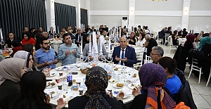 Belediye’den ‘Öğretmenler’ onuruna yemek