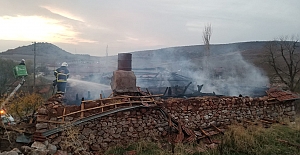 Tandır alevi yangına neden oldu: Alaca’da ev kullanılamaz hale geldi