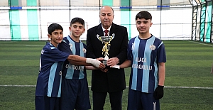 Alaca Ortaokulu şampiyon