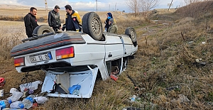 Cenazeye giderken kaza: 2 kişi yaralandı