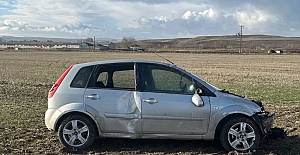 Kontrolden çıkan araç kaza yaptı: 2 yaralı