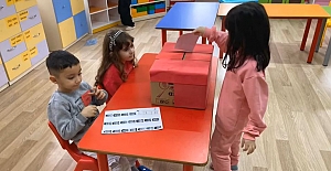 Seçmenler iş başında: Sandıktan “Patlamış Mısır” çıktı