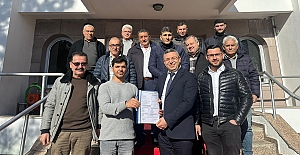 Mustafa Erbaş mazbatasını alarak göreve başladı