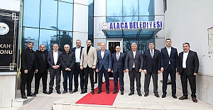 Alaca Belediyesi’nde MHP heyeti ağırlandı
