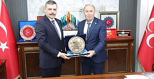 Başkan Arslan'dan Bakan Çiftçi’ye hediye