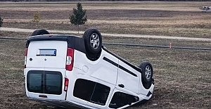 Direksiyon hakimiyetini kaybetti, takla attı