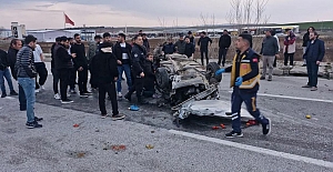 Alaca'da otomobil takla attı: 3 yaralı