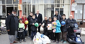 Alaca’da çocuklara oyuncak dağıtıldı