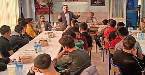 Alaca’da imam hatip pansiyonunda öğrencilerle iftar buluşması