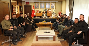 Alaca’da müteahhitlerle toplantı: Kaldırım işgallerine karşı uyarı