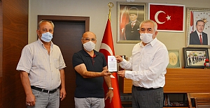 Plaket takdim ettiler