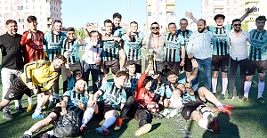 Alaca Belediyespor şampiyon oldu