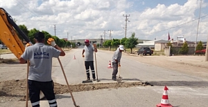 Çorum Caddesi’nde asfalt yama çalışması