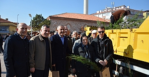 Alaca’da vatandaşlara fidan dağıtıldı