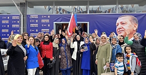 Alaca’da AK Partili kadınlar seçim çalışmalarına hız verdi