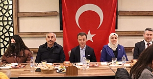 Başarılı çocuklar ve aileleri ile iftarda buluştular