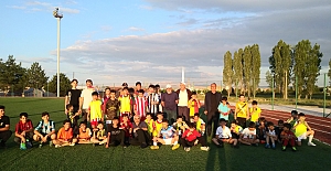 Alaca Belediyespor Yaz Futbol Okulu sürüyor