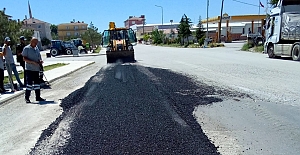 Ekin pazarının girişindeki bozulan yollar düzeltildi