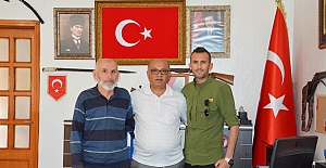 Hemşehrimiz Murat Sancak’tan Şehit Aileleri ve Gaziler Derneği’ne ziyaret