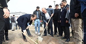 Alaca'da Milli Ağaçlandırma Gününde binlerce fidan toprakla buluştu 