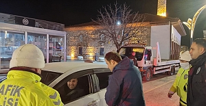 Alaca Kaymakamı Engin Tok, yılbaşı gecesi alınan güvenlik önlemlerini yerinde inceledi
