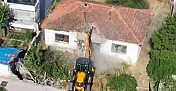 Alaca’da tehlike saçan yapılar tek tek yok ediliyor