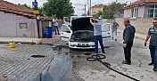 Seyir halindeki otomobilde korkutan yangın